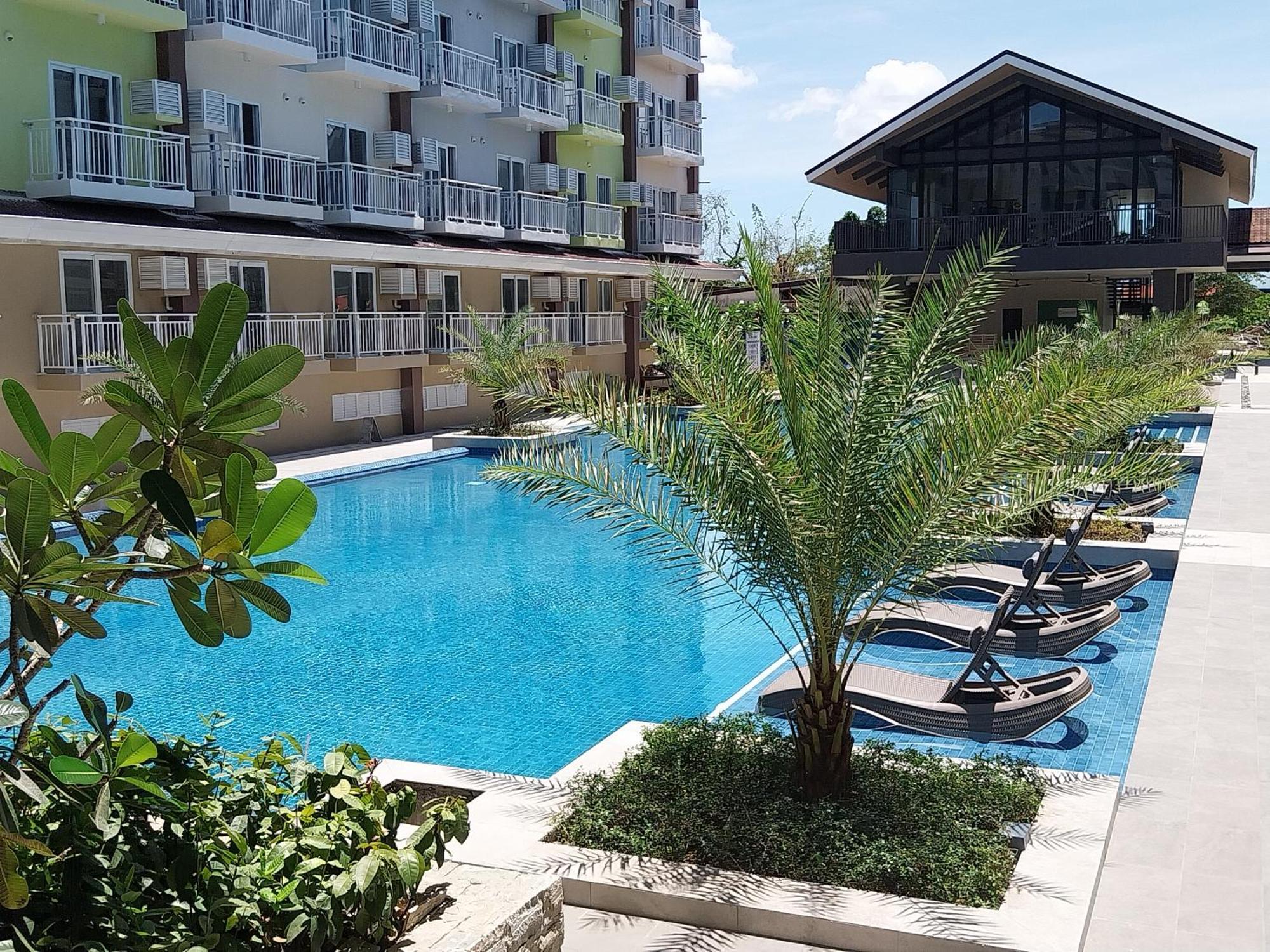 Stay And Fly At Amani Grand Resort Residences Đảo Mactan Ngoại thất bức ảnh